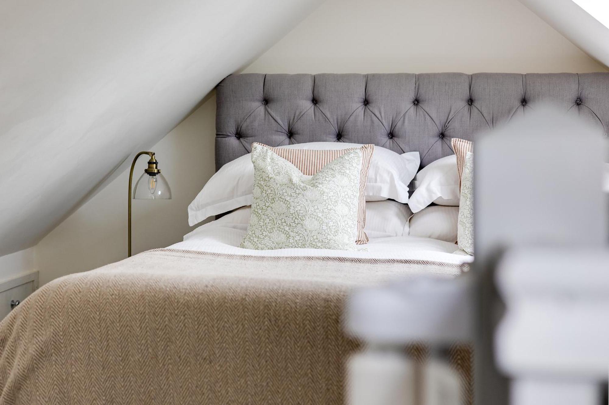 Вилла Oak Tree Hideaway Уитчерч Экстерьер фото