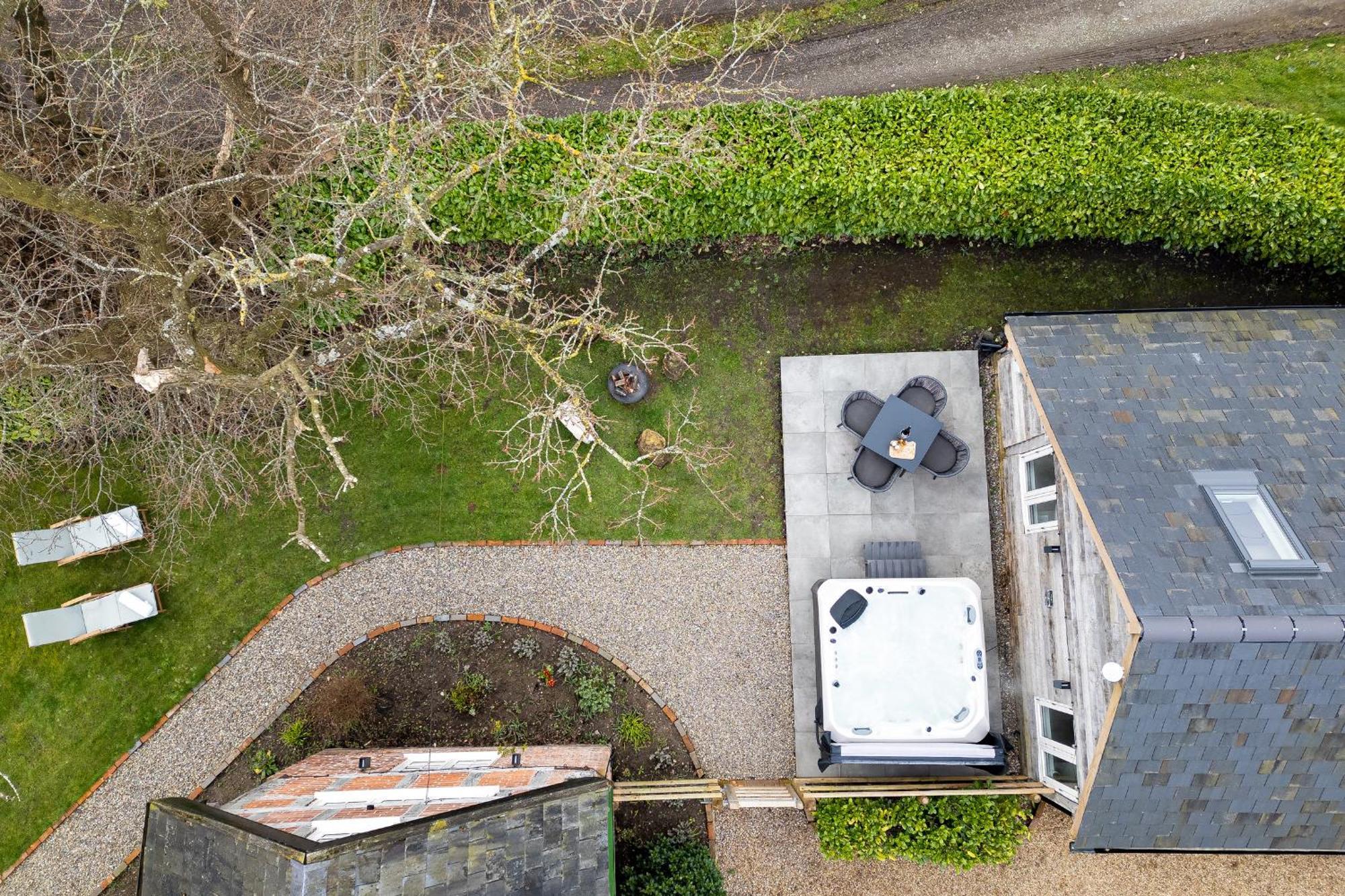 Вилла Oak Tree Hideaway Уитчерч Экстерьер фото