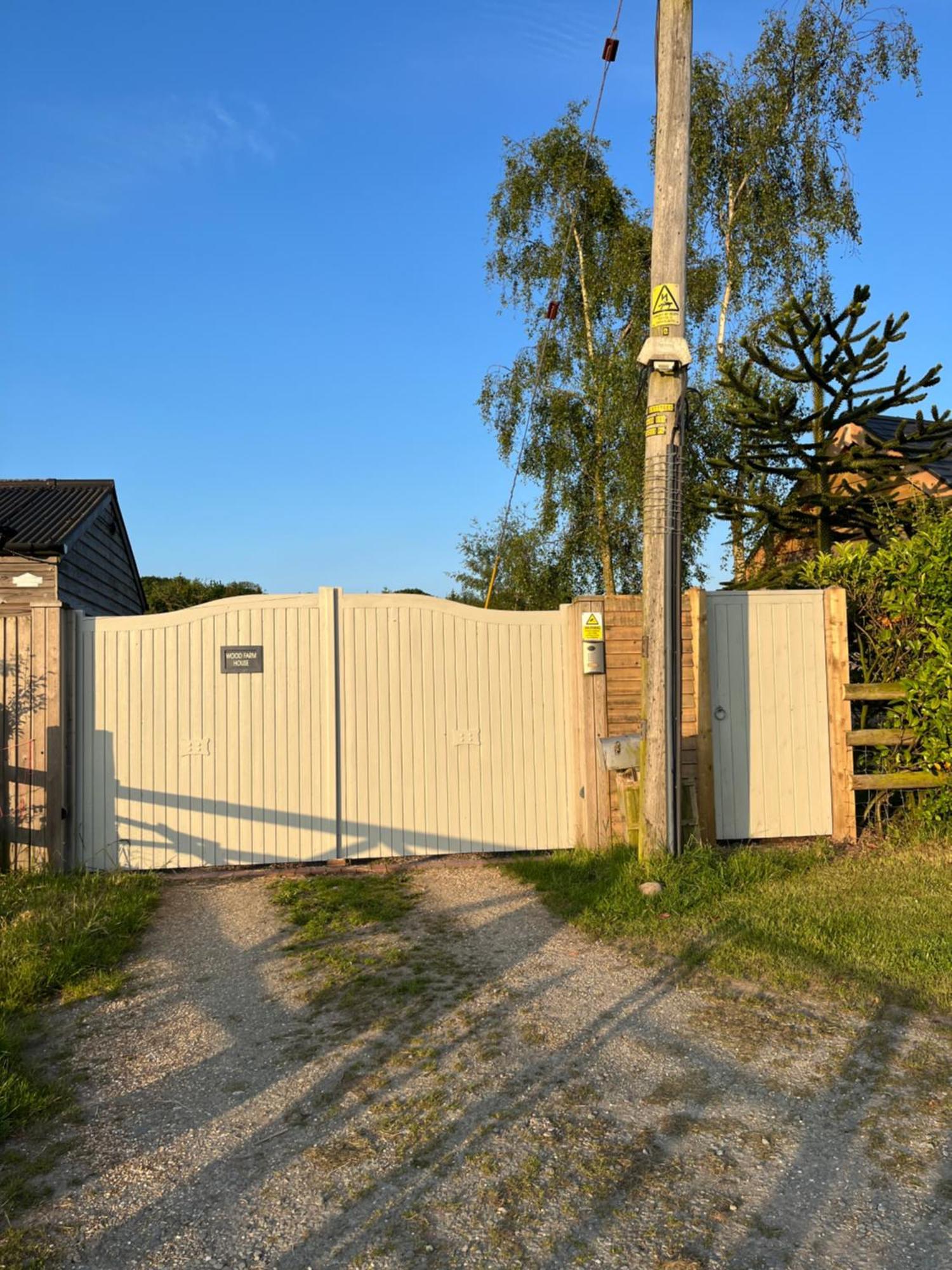 Вилла Oak Tree Hideaway Уитчерч Экстерьер фото